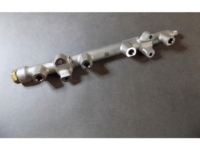 Магистральная трубка топлива