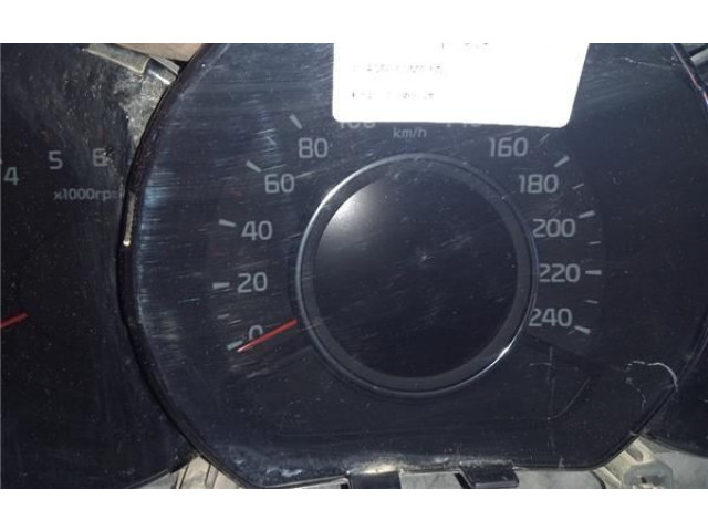 Панель приборов    KIA Ceed       