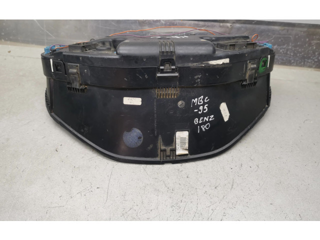 Přístrojová deska  Mercedes-Benz C W202 1999 88311224  