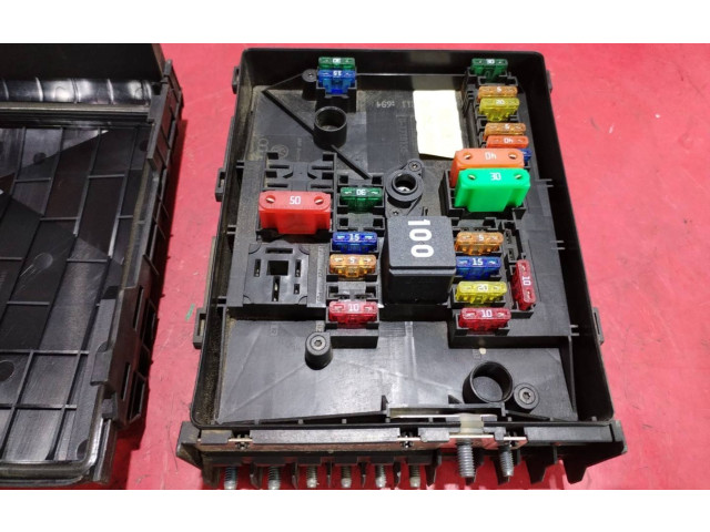 Блок предохранителей  1K0937125D, 017183073   Volkswagen Golf Plus    