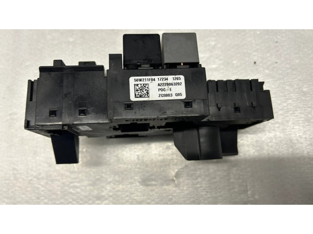 Pojistková skříňka A2229063202 Mercedes-Benz C W205 2017