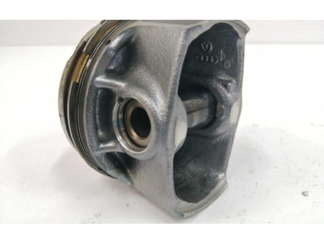 Поршень DKRA Skoda Octavia Mk3 (5E)