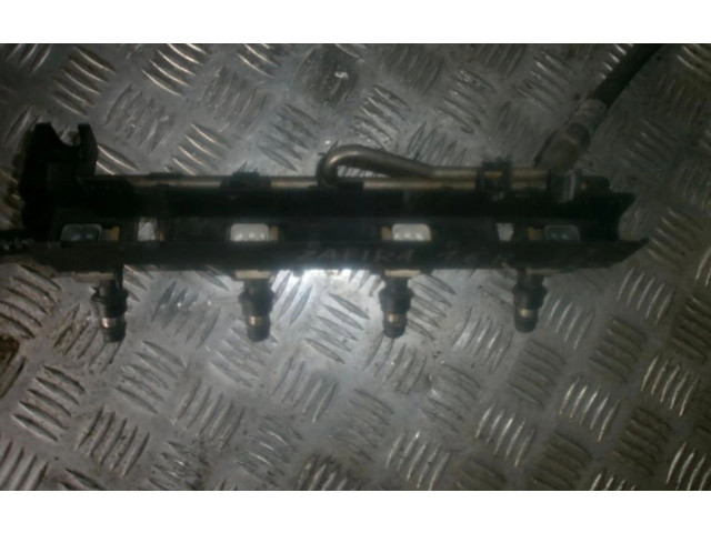 Vstřikovací lišta 09133177A, 25313846   Opel Zafira A     