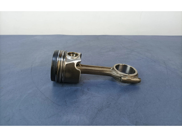  Поршень DFGA   Volkswagen PASSAT B8  