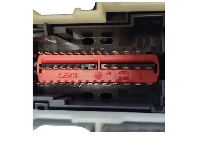 Pojistková skříňka AV6T14A067AB, AV6T14A076AB Ford C-MAX II 2011