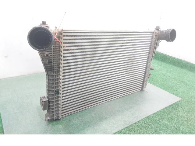 Интеркулер  3C0145805P   Volkswagen PASSAT 