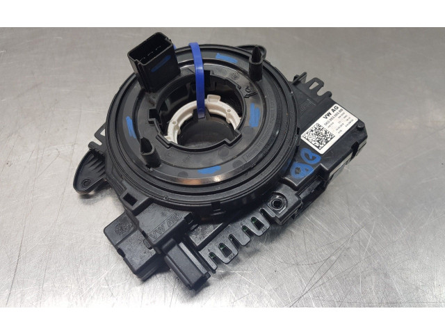 Подушка безопасности водителя 5K0953569BB Volkswagen Caddy