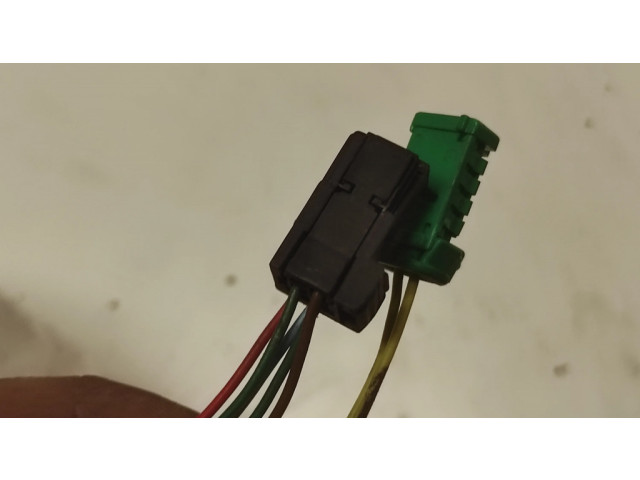 Зеркало электрическое левое Citroen C4 I 2004-2010 года