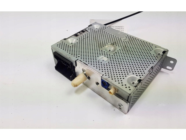 Радио/ проигрыватель CD/DVD / навигация