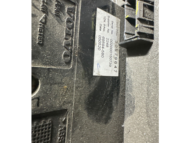 Дисплей    30679647, 002000150739   Volvo V50