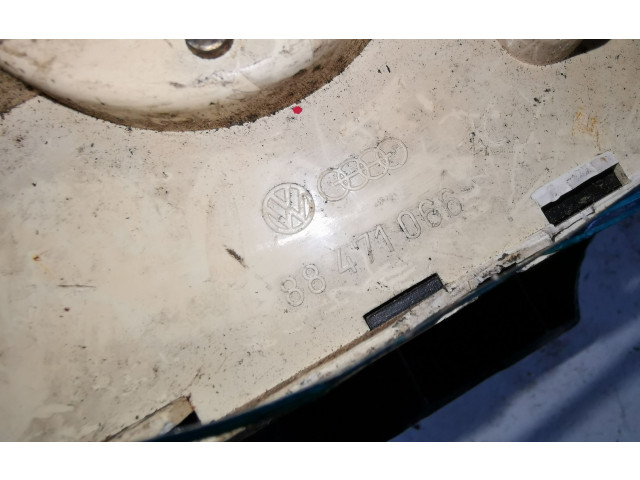 Панель приборов 81117434, 88471066 Audi 80 90 B2