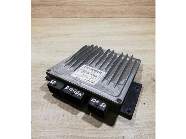 Блок управления двигателем Блок управления 8200911560, 8200909666   Renault Clio III