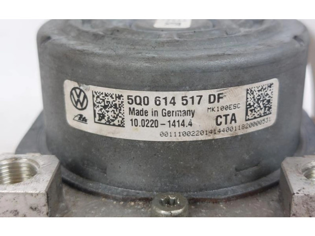 Блок АБС 5Q0614517DF Skoda Octavia Mk3 (5E) 2013 - 2019 года