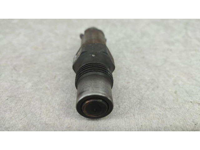 Vstřikovač LCR6705402D Peugeot 504 1.8