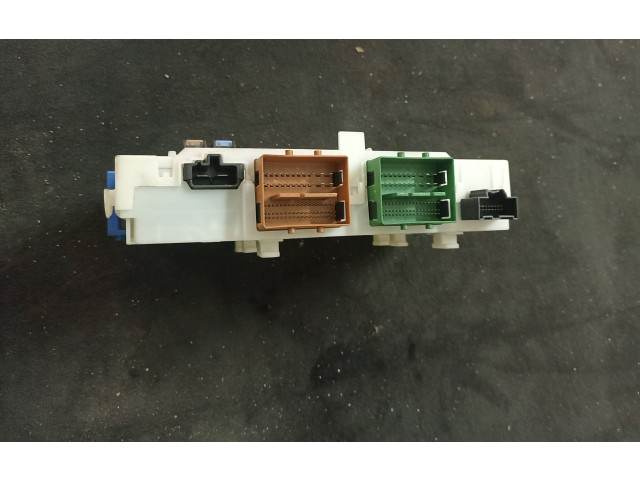 Блок предохранителей 7G9T14C256FA, 30765624AE   Volvo V70    