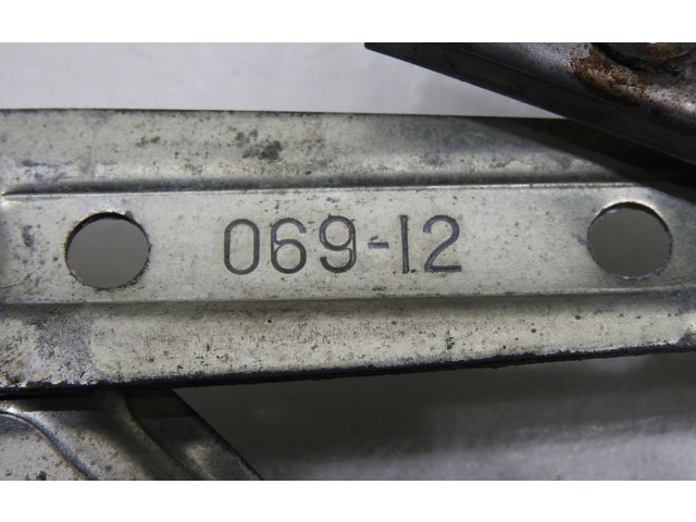 Ручка стеклоочистителей Mitsubishi Carisma