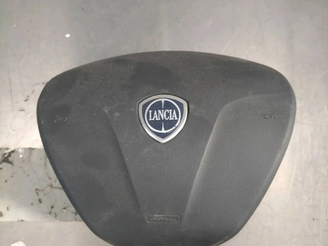 Подушка безопасности водителя 735474034 Lancia Delta