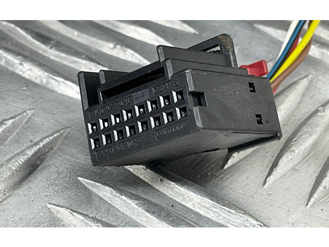 Зеркало электрическое        Audi A1  2010 - 2018 года   