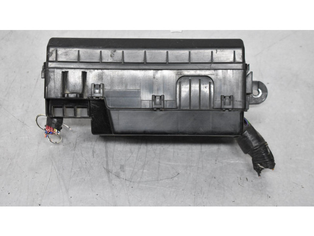 Блок предохранителей Mitsubishi L200