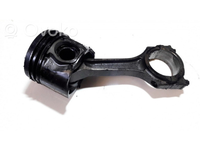 Píst 24655b Ford Mondeo Mk III pro naftový motor 2.0