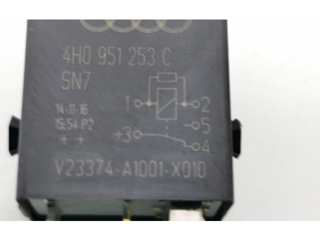 Блок предохранителей 6C0907371, 4H0951253 Skoda Fabia Mk3 (NJ)