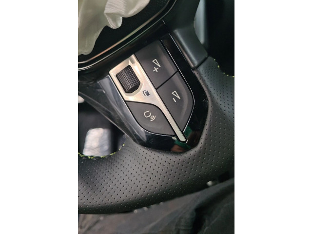 Руль    Peugeot 2008 II