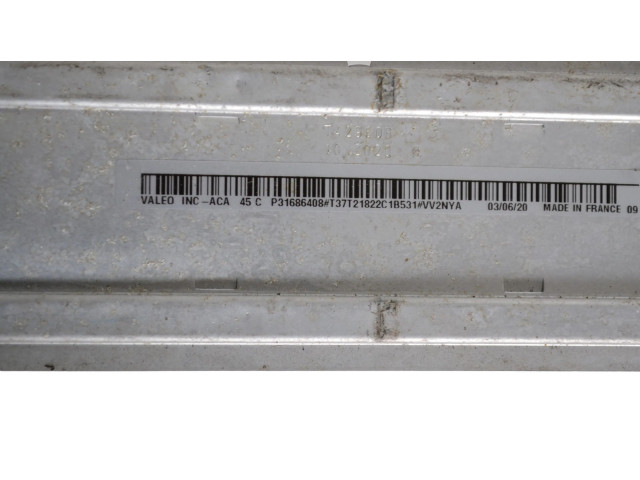 Интеркулер 31686408 Volvo XC40