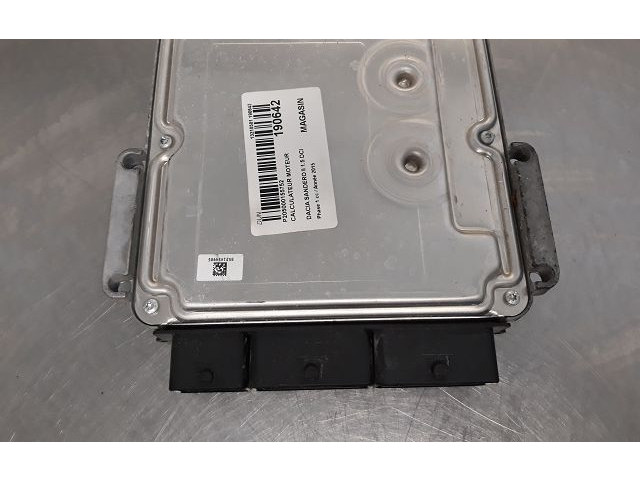 Řídící jednotka 237104128R Renault Sandero II 2015