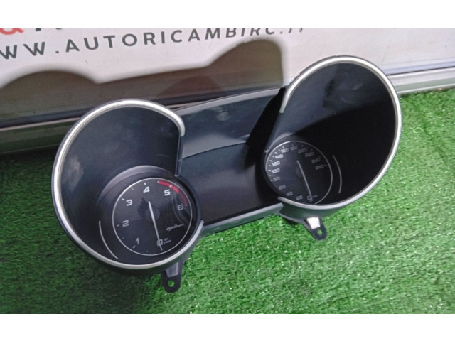 Přístrojová deska Alfa Romeo Giulia 2020 50559486, 50559486