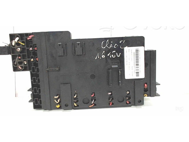 Блок предохранителей 7700415565 Renault Clio II