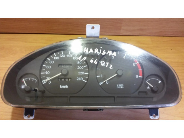 Přístrojová deska Mitsubishi Carisma 1996 MR114277, 0P0179008