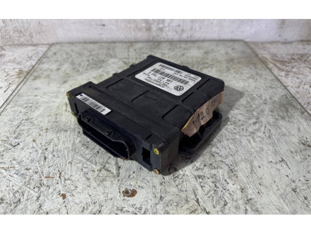 Блок управления коробкой передач H32S0537, U0DA000683 Volkswagen Transporter - Caravelle T5