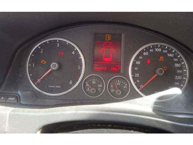 Přístrojová deska Volkswagen Tiguan 2008 5N0920870D, 5N0920870DZ02