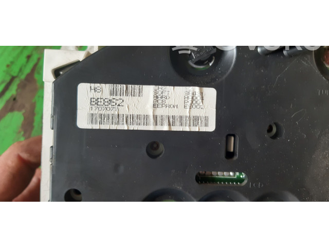 Přístrojová deska  Nissan Primera 2001   