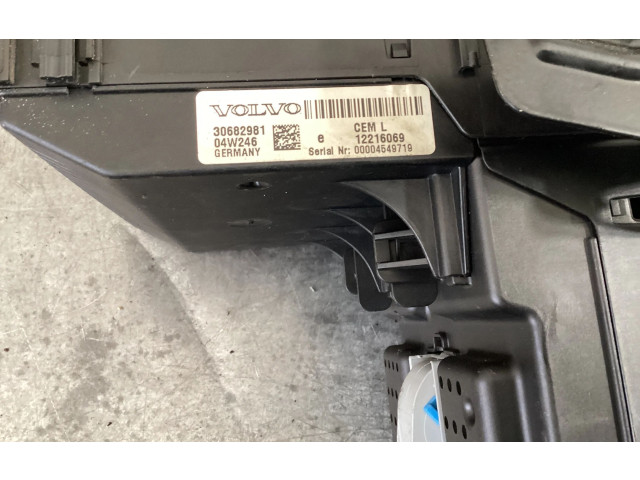 Блок комфорта 30682981, 12216069 Volvo S60