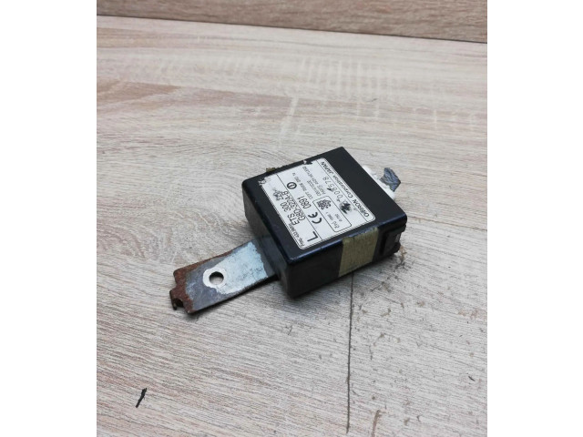 Блок управления G8D322AB Mazda Premacy