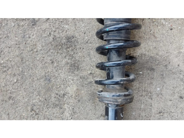 Передний амортизатор с пружиной