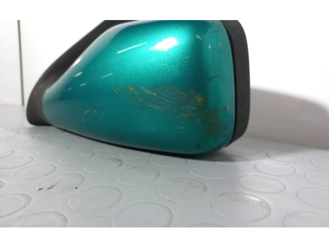 Zpětné zrcátko Peugeot 106