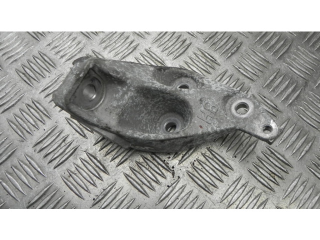 Кронштейн охладителя EGR