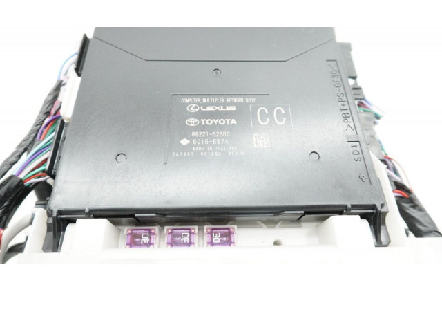 Блок предохранителей 89221-52B50, 89221-52B50 Lexus LBX