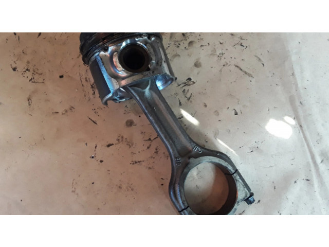 Поршень с шатуном 619 Citroen C3 Picasso для дизельного двигателя 1.6