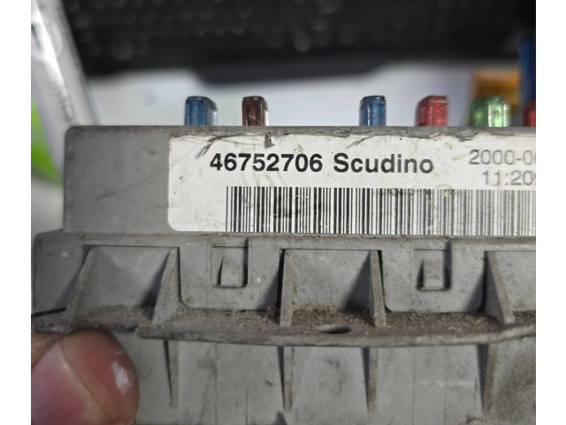 Блок предохранителей 46752706   Fiat Doblo