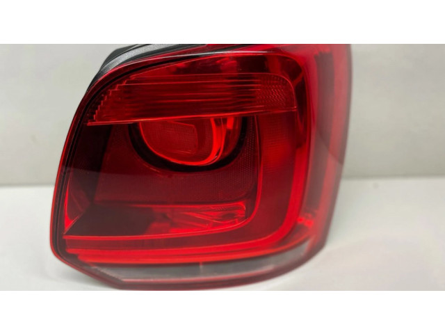 Задний фонарь правый сзади 6R0945096P, 6R0945095    Volkswagen Cross Polo   2009-2018 года