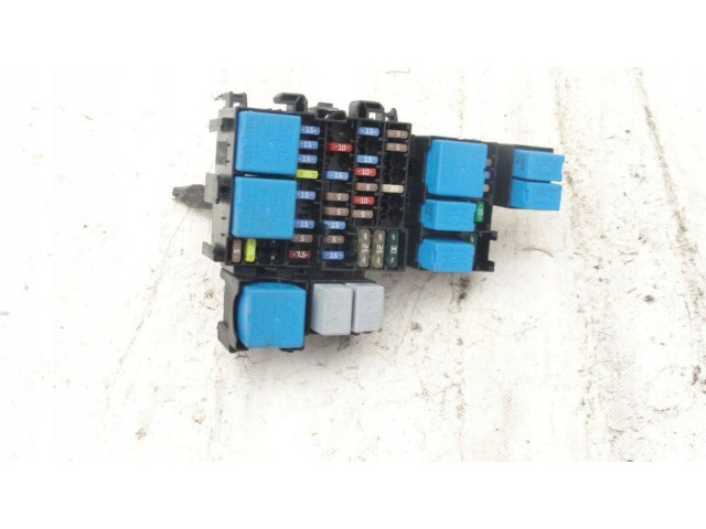 Блок предохранителей 240188488S Renault Clio IV