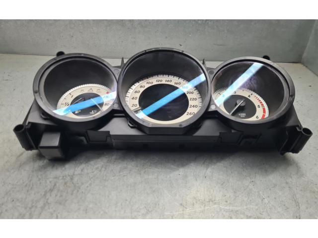 Přístrojová deska  Mercedes-Benz CLS C218 X218 2011 A2189007302, 177.000KM  