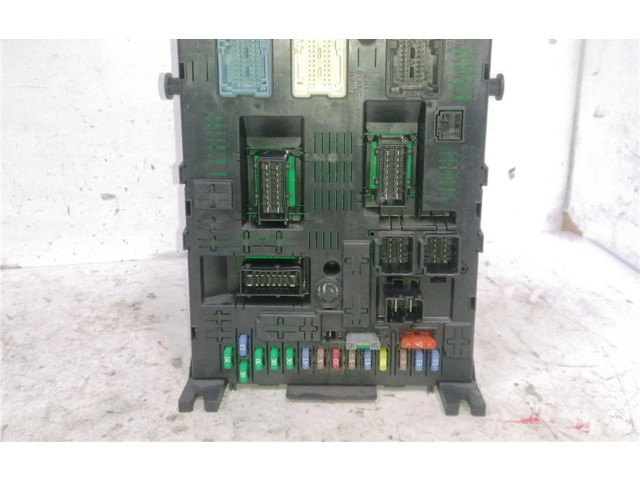 Блок предохранителей  281197595, 0090012   Peugeot 5008    