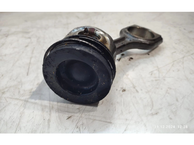  Поршень с шатуном DV6C   Peugeot 5008  