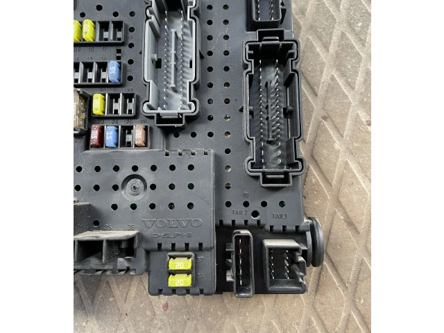Блок предохранителей 30786646, 07W143   Volvo V70    