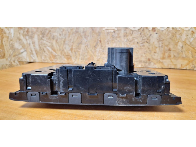 Блок управления климат-контролем 30746022 Volvo V70