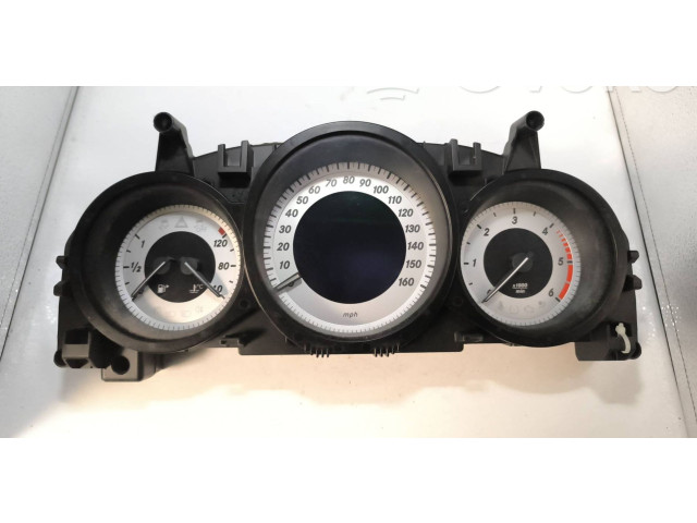 Přístrojová deska  Mercedes-Benz C W204 2011 A2049004408, 2049028102  